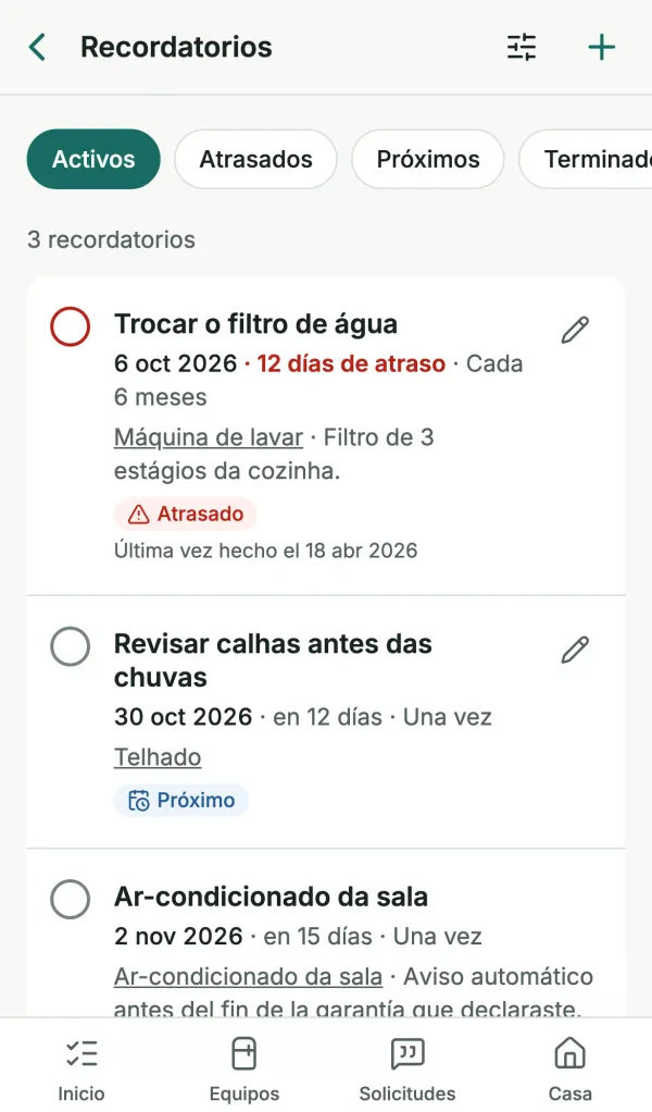 Lista de recordatorios en Lumora con un cambio de filtro atrasado y otros próximos.